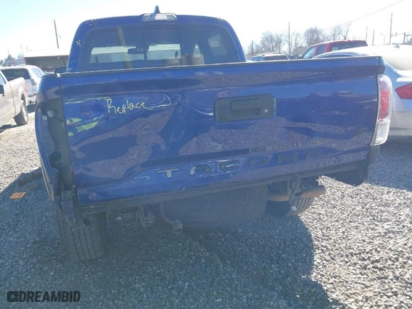 2022 Toyota Tacoma 4WD SR with VIN 3TMCZ5AN5NM470491, listed as a IAAI auction lot 41674476 with NaN miles. Bid and sale history available at carsss.com. Image 17.