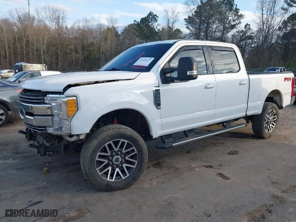 2017 Ford Super Duty F-250 SRW Lariat with VIN 1FT7W2B62HEE68725, listed as a IAAI auction lot 41525112 with 112,202 mi miles. Bid and sale history available at carsss.com. Image 2.