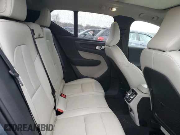 2021 Volvo XC40 Momentum with VIN YV4162UK9M2446794, listed as a Copart auction lot 43543885 with 67,921 mi miles and Salvage Title. Bid and sale history available at DreamBid. Image 11.