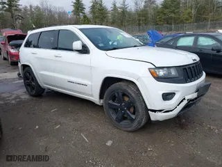 2015 Jeep Grand Cherokee Altitude with VIN 1C4RJFAG4FC942885, listed as a IAAI auction lot 41952356 with 233,276 mi miles. Bid and sale history available at carsss.com. Image 1.