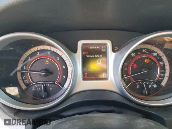 2018 Dodge Journey SE with VIN 3C4PDCABXJT236034, listed as a Copart auction lot 44027145 with 125,289 mi miles and Clean Title. Bid and sale history available at carsss.com. Image 9.