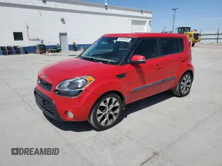 2013 Kia Soul + z VIN KNDJT2A67D7623218, wystawiony jako Copart lot #59184845 z przebiegiem 145 890 mil mil oraz Czysty tytuł • Clean title. Historia ofert i sprzedaży dostępna na DreamBid. Obrazek 1.