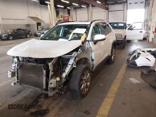 2020 Toyota RAV4 XLE Premium with VIN 2T3C1RFV1LC042163, listed as a IAAI auction lot 40672979 with 76,016 mi miles. Bid and sale history available at carsss.com. Image 2.