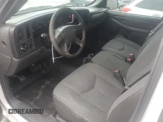 2004 Chevrolet Silverado 1500 LS with VIN 1GCEC14V24Z345895, listed as a Copart auction lot 84716324 with 209,964 mi miles and Salvage Title. Bid and sale history available at carsss.com. Image 8.