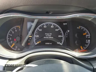 2021 Jeep Grand Cherokee Laredo E with VIN 1C4RJFAG8MC817661, listed as a Copart auction lot 52374235 with 25,305 mi miles and Salvage title. Bid and sale history available at DreamBid. Image 9.