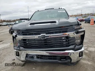 2024 Chevrolet Silverado 3500HD LT with VIN 1GC4YTEY7RF458736, listed as a Copart auction lot 82162024 with 816 mi miles and Salvage Title. Bid and sale history available at DreamBid. Image 5.