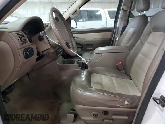 2005 Ford Explorer Eddie Bauer с VIN 1FMZU74K35UB30107, выставлен на аукционе Copart как лот 49332015 с пробегом 172 395 миль миль и Чистый • Clean title. История ставок и продаж доступна на DreamBid. Изображение 7.