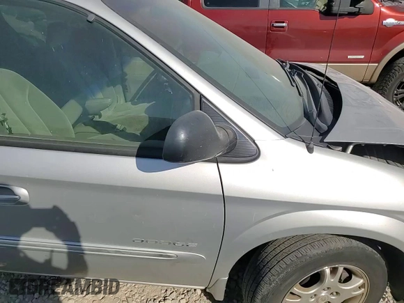 2001 Dodge Caravan ES with VIN 2B8GP54L01R107581, listed as a Copart auction lot 75209744 with 93,086 mi miles and Salvage Title. Bid and sale history available at DreamBid. Image 12.