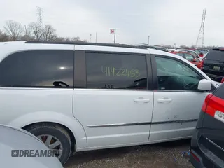2015 Chrysler Town & Country Touring with VIN 2C4RC1BG9FR552481, listed as a IAAI auction lot 41422453 with 139,693 mi miles and . Bid and sale history available at DreamBid. Image 13.