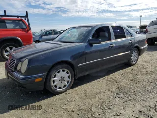 1996 Mercedes-Benz E Class with VIN WDBJF20F1TJ009922, listed as a Copart auction lot 78931344 with 213,402 mi miles and Clean Title. Bid and sale history available at carsss.com. Image 1.
