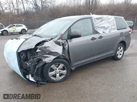 2011 Toyota Sienna with VIN 5TDZK3DC7BS017563, listed as a IAAI auction lot 41442444 with 259,547 mi miles. Bid and sale history available at carsss.com. Image 18.