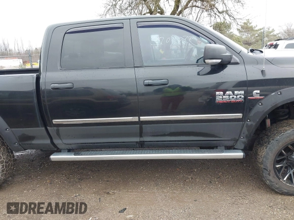 2016 Ram 2500 SLT with VIN 3C6UR5DL4GG178533, listed as a IAAI auction lot 42070280 with 175,574 mi miles. Bid and sale history available at carsss.com. Image 13.