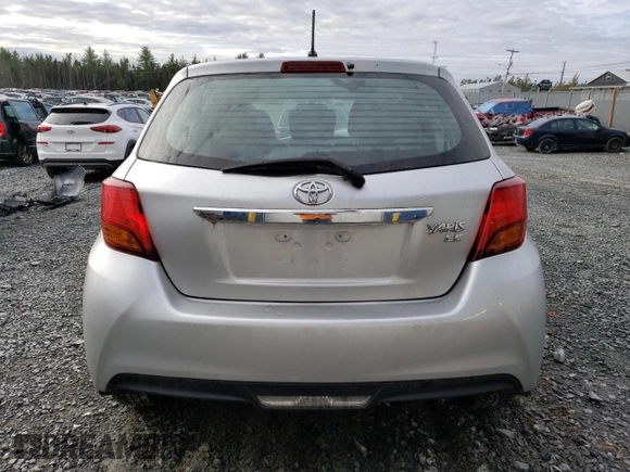 2015 Toyota Yaris L z VIN VNKKTUD33FA026503, wystawiony jako Copart lot #74686043 z przebiegiem 95 169 mil mil oraz Szkoda całkowita • Salvage title. Historia ofert i sprzedaży dostępna na DreamBid. Obrazek 6.