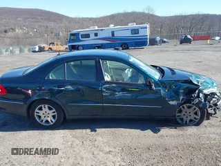 2006 Mercedes-Benz E 350 with VIN WDBUF87J26X187883, listed as a IAAI auction lot 41832453 with 194,619 mi miles and . Bid and sale history available at carsss.com. Image 13.