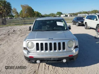 2011 Jeep Patriot Latitude with VIN 1J4NT1GA3BD220000, listed as a IAAI auction lot 41703041 with 138,945 mi miles. Bid and sale history available at carsss.com. Image 6.