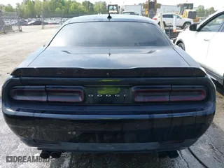 2015 Dodge Challenger SXT Plus with VIN 2C3CDZBG3FH724659, listed as a IAAI auction lot 41991083 with 148,984 mi miles. Bid and sale history available at carsss.com. Image 16.