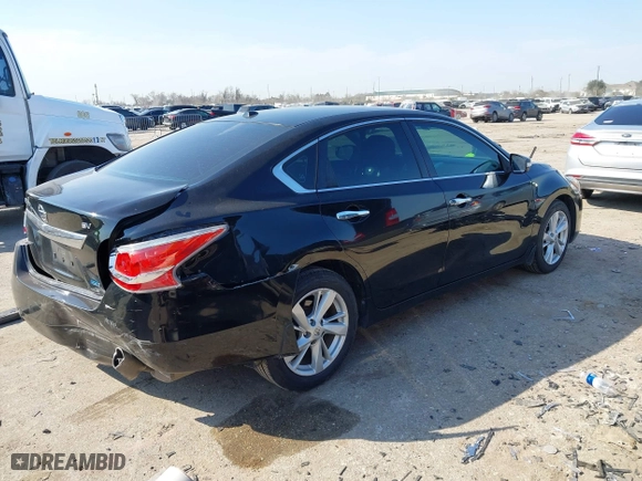 2014 Nissan Altima 2.5 SV with VIN 1N4AL3AP3EC400848, listed as a IAAI auction lot 41702231 with 246,548 mi miles. Bid and sale history available at carsss.com. Image 4.