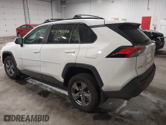 2024 Toyota RAV4 XLE with VIN 2T3P1RFV9RW488635, listed as a IAAI auction lot 41719200 with 6,175 mi miles. Bid and sale history available at carsss.com. Image 3.