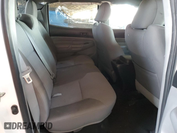2015 Toyota Tacoma PreRunner z VIN 3TMJU4GNXFM175959, wystawiony jako Copart lot #57895825 z przebiegiem 157 955 mil mil oraz Szkoda całkowita • Salvage title. Historia ofert i sprzedaży dostępna na DreamBid. Obrazek 10.
