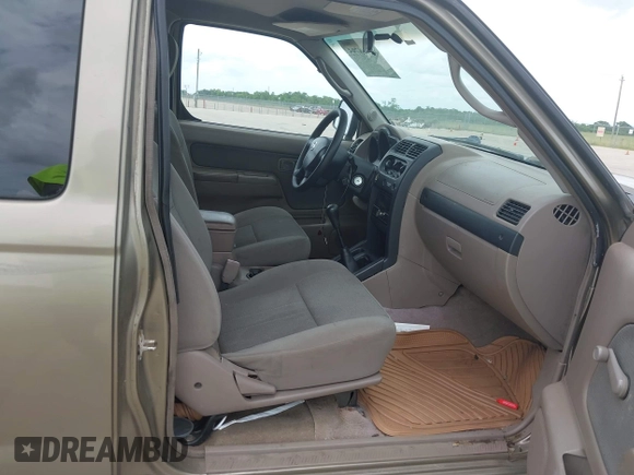 2002 Nissan Frontier XE z VIN 1N6DD26S82C332101, wystawiony jako IAAI lot #42788795 z przebiegiem 149 115 mil mil oraz . Historia ofert i sprzedaży dostępna na DreamBid. Obrazek 5.