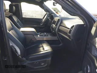 2019 Ford Expedition XLT z VIN 1FMJU1HT6KEA73730, wystawiony jako IAAI lot #41836445 z przebiegiem 91 536 mil mil oraz . Historia ofert i sprzedaży dostępna na DreamBid. Obrazek 5.