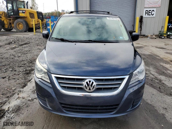 2009 Volkswagen Routan SE with VIN 2V8HW34189R544372, listed as a Copart auction lot 76146764 with 194,384 mi miles and Clean Title. Bid and sale history available at carsss.com. Image 5.