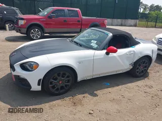 2019 FIAT 124 Spider Lusso with VIN JC1NFAEK8K0141936, listed as a IAAI auction lot 42406202 with 17,556 mi miles and . Bid and sale history available at DreamBid. Image 14.