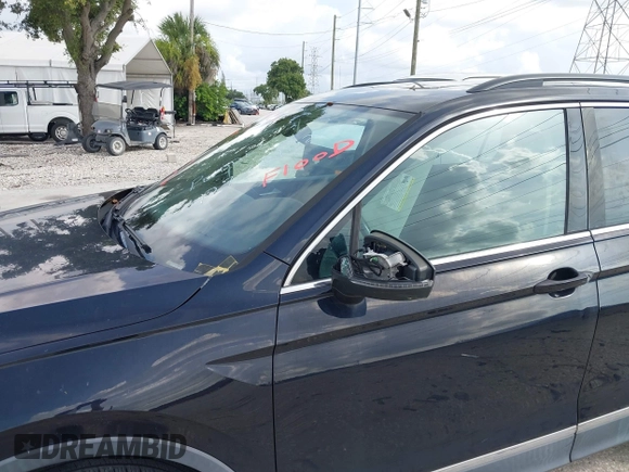 2018 Volkswagen Tiguan SEL с VIN 3VV3B7AX0JM178597, выставлен на аукционе IAAI как лот 42736122 с пробегом 44 879 миль миль и . История ставок и продаж доступна на DreamBid. Изображение 16.