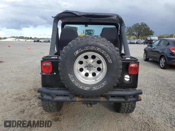 1982 Jeep CJ z VIN 1JCCM85A8CT000346, wystawiony jako Copart lot #79328974 z przebiegiem 3 949 mil mil oraz Nie do naprawy • Non repairable. Historia ofert i sprzedaży dostępna na DreamBid. Obrazek 6.