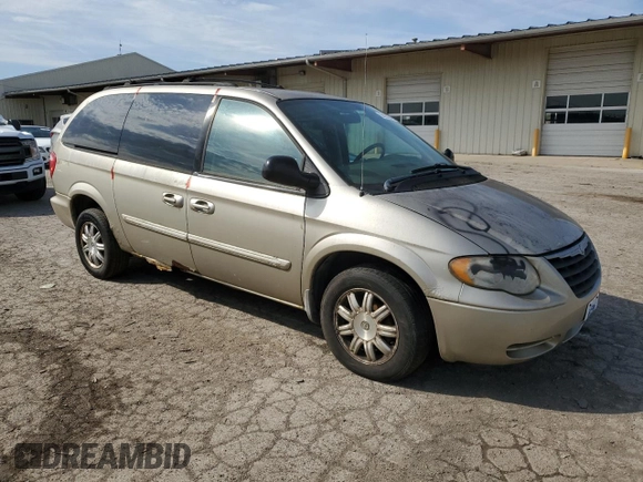 2005 Chrysler Town & Country Touring z VIN 2C4GP54LX5R429204, wystawiony jako Copart lot #54206525 z przebiegiem 181 850 mil mil oraz Szkoda całkowita • Salvage title. Historia ofert i sprzedaży dostępna na DreamBid. Obrazek 4.