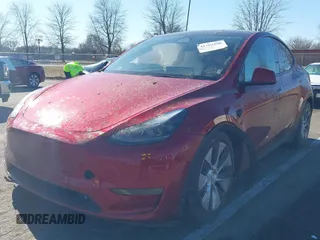 2024 Tesla Model Y Long Range with VIN 7SAYGDEE8RA259585, listed as a IAAI auction lot 41763296 with 29,606 mi miles. Bid and sale history available at carsss.com. Image 16.