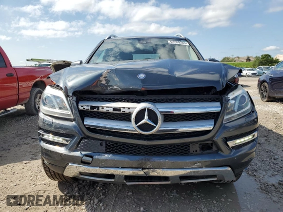 2014 Mercedes-Benz GL 450 with VIN 4JGDF7CE5EA385813, listed as a Copart auction lot 59361785 with 121,131 mi miles and Salvage title. Bid and sale history available at DreamBid. Image 5.