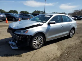 2011 Volkswagen Jetta SE с VIN 3VWBZ7AJ9BM399406, выставлен на аукционе Copart как лот 51077415 с пробегом 152 668 миль миль и Списание • Salvage title. История ставок и продаж доступна на DreamBid. Изображение 1.