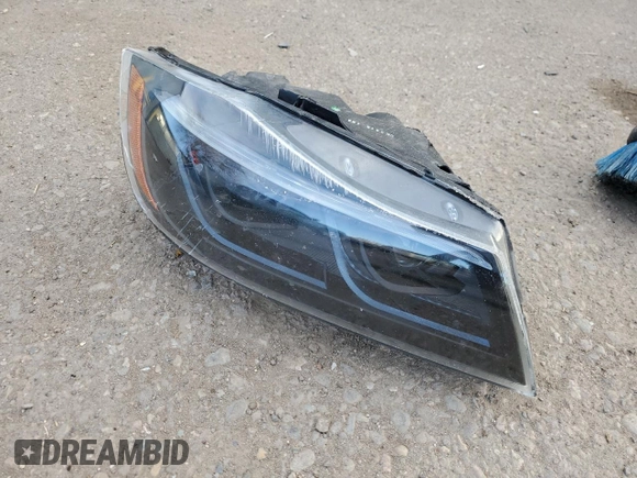 2006 BMW 3 Series 330i z VIN WBAVB33596PS17102, wystawiony jako Copart lot #48382725 z przebiegiem 171 280 mil mil oraz Szkoda całkowita • Salvage title. Historia ofert i sprzedaży dostępna na DreamBid. Obrazek 12.