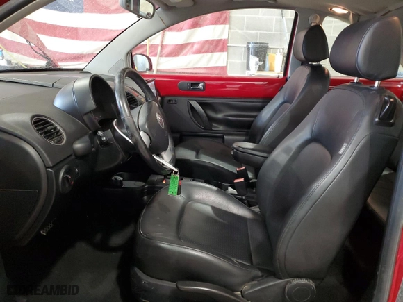 2010 Volkswagen New Beetle Coupe with VIN 3VWRG3AG9AM017620, listed as a Copart auction lot 51446945 with 120,133 mi miles and Salvage Title. Bid and sale history available at carsss.com. Image 7.