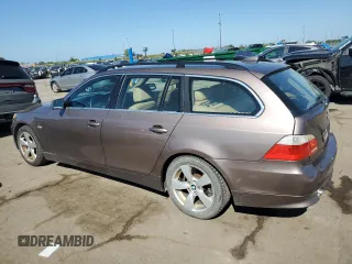 2006 BMW 5 Series 530xi with VIN WBANN73526CN00088, listed as a Copart auction lot 70324494 with 151,241 mi miles and Clean Title. Bid and sale history available at carsss.com. Image 2.