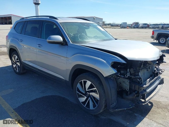 2024 Volkswagen Atlas 2.0T SE w/Technology with VIN 1V2HR2CA5RC569705, listed as a IAAI auction lot 41838594 with 27,519 mi miles. Bid and sale history available at carsss.com. Image 19.