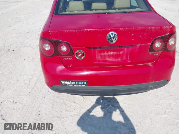 2008 Volkswagen Jetta SE with VIN 3VWRZ71K28M005034, listed as a IAAI auction lot 42615440 with 147,620 mi miles and . Bid and sale history available at DreamBid. Image 6.
