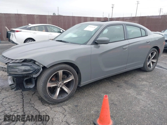 2017 Dodge Charger SE with VIN 2C3CDXBG7HH553583, listed as a IAAI auction lot 41925229 with 121,777 mi miles. Bid and sale history available at carsss.com. Image 19.