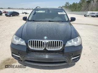 2013 BMW X5 xDrive35d z VIN 5UXZW0C58D0B92594, wystawiony jako Copart lot #49409865 z przebiegiem 141 760 mil mil oraz Szkoda całkowita • Salvage title. Historia ofert i sprzedaży dostępna na DreamBid. Obrazek 5.