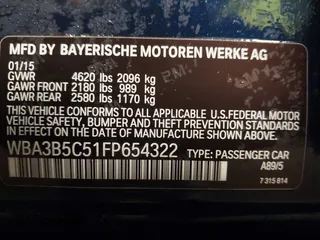 2015 BMW 3 Series 328i xDrive z VIN WBA3B5C51FP654322, wystawiony jako IAAI lot #41675405 z przebiegiem 108 798 mil mil oraz . Historia ofert i sprzedaży dostępna na DreamBid. Obrazek 9.