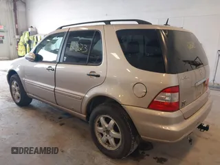 2005 Mercedes-Benz M 500 with VIN 4JGAB75E05A525942, listed as a IAAI auction lot 42012823 with 176,682 mi miles and . Bid and sale history available at DreamBid. Image 3.