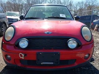 2010 MINI Hardtop with VIN WMWMF3C52ATZ64556, listed as a IAAI auction lot 41862088 with Not Provided miles and . Bid and sale history available at DreamBid. Image 6.