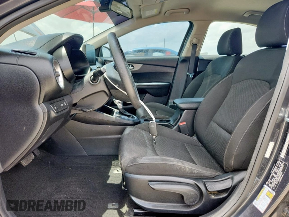 2019 Kia Forte LXS with VIN 3KPF24AD6KE081299, listed as a Copart auction lot 61627335 with 69,658 mi miles and Salvage title. Bid and sale history available at DreamBid. Image 7.