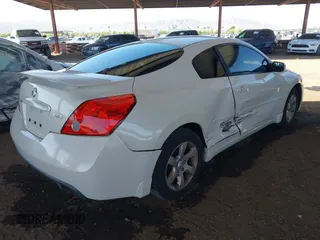 2009 Nissan Altima S z VIN 1N4AL24E99C188516, wystawiony jako IAAI lot #42128770 z przebiegiem 172 666 mil mil oraz . Historia ofert i sprzedaży dostępna na DreamBid. Obrazek 4.