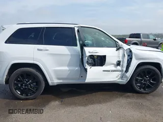 2018 Jeep Grand Cherokee Laredo E with VIN 1C4RJEAG2JC353398, listed as a IAAI auction lot 41846316 with 116,043 mi miles. Bid and sale history available at carsss.com. Image 13.