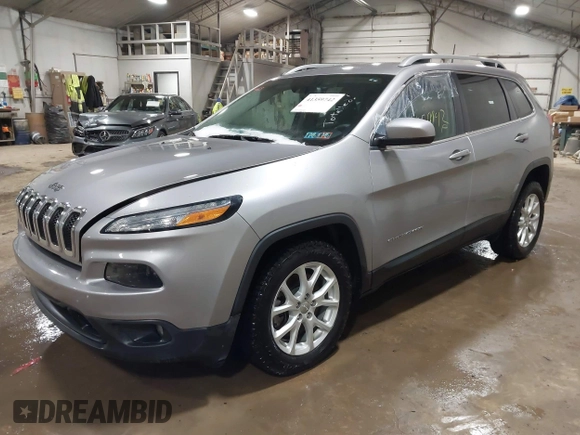 2018 Jeep Cherokee Latitude Plus with VIN 1C4PJLLB4JD524997, listed as a IAAI auction lot 41359742 with 89,858 mi miles. Bid and sale history available at carsss.com. Image 18.