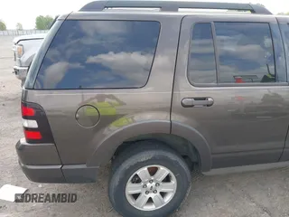 2008 Ford Explorer XLT with VIN 1FMEU63E38UA19291, listed as a IAAI auction lot 42048959 with 227,212 mi miles. Bid and sale history available at carsss.com. Image 14.