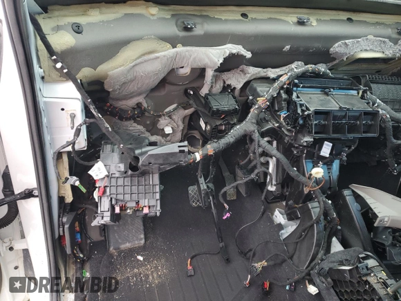 2019 Volkswagen Atlas SE z VIN 1V2UR2CA5KC530987, wystawiony jako Copart lot #45872945 z przebiegiem Nie podano mil oraz Szkoda całkowita • Salvage title. Historia ofert i sprzedaży dostępna na DreamBid. Obrazek 9.