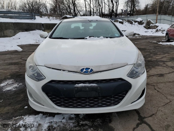 2013 Hyundai Sonata Hybrid with VIN KMHEC4A40DA075847, listed as a Copart auction lot 44607385 with 132,319 mi miles and Salvage Title. Bid and sale history available at carsss.com. Image 5.